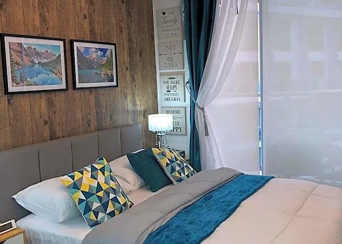 Bahamas Azure Residences - Airport 호텔