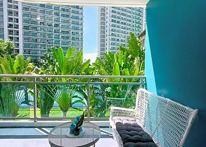 호텔 Bahamas Azure Residences - Airport 5*