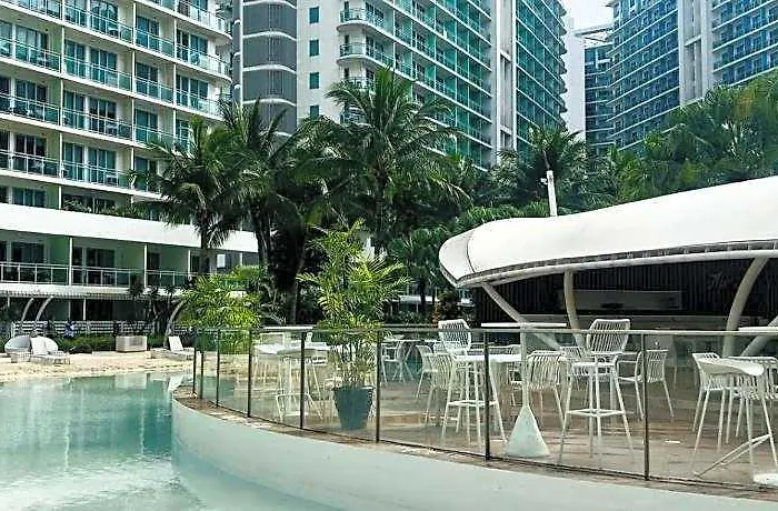 Bahamas Azure Residences - Airport